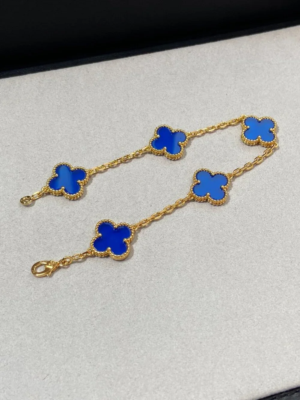 Van Cleef & Arpels Blue Bracelet - Picture 3 of 4
